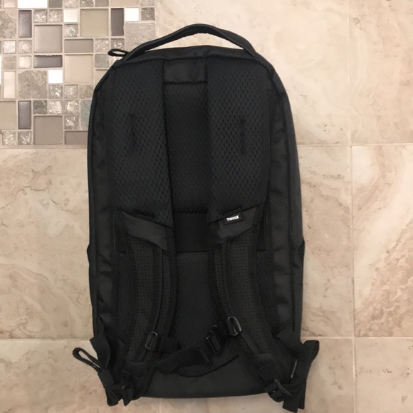 THULE LAPTOP BACKPACK - Picture 5 of 7